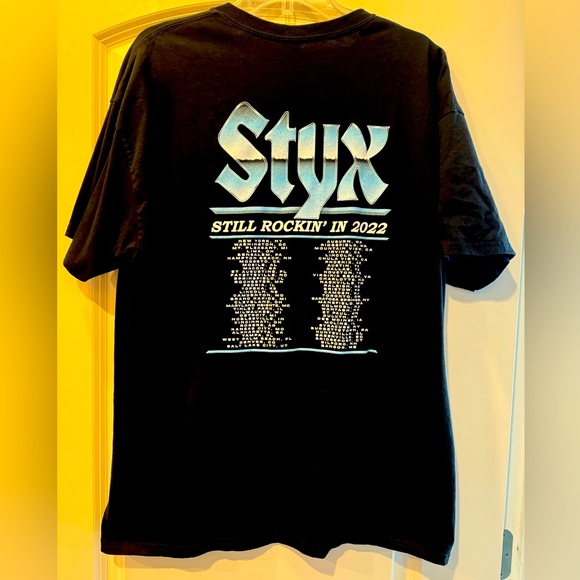 Men’s Styx Concert Tour 2022 t-shirt - NWOT - Picture 2 of 2